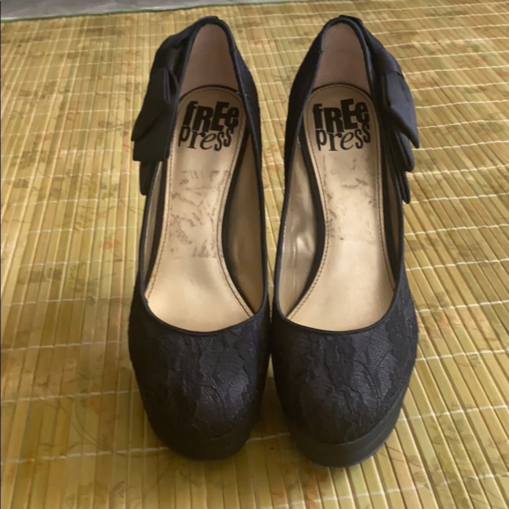Free press heels
